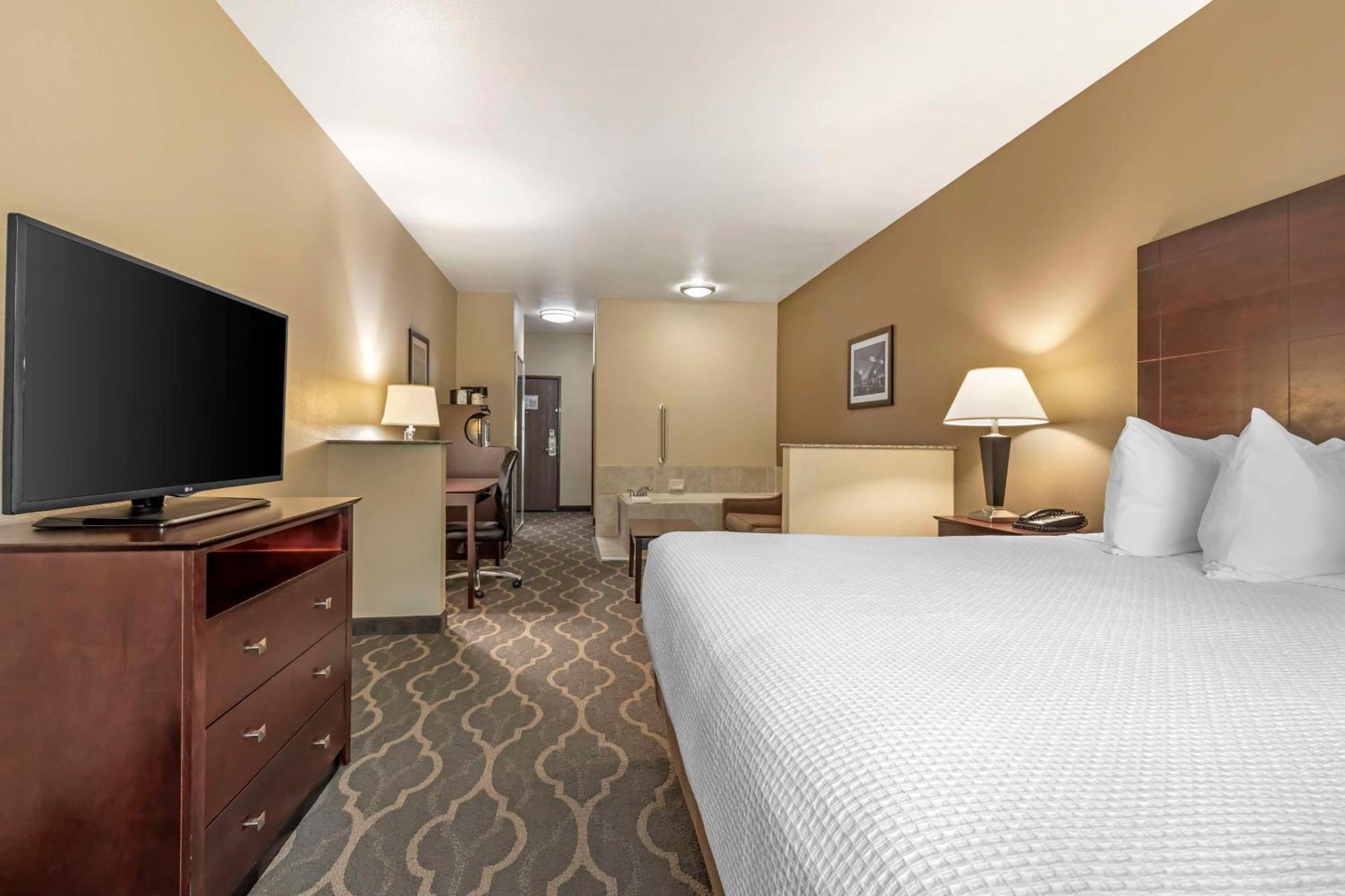 Best Western Plus Burleson Inn & Suites Экстерьер фото