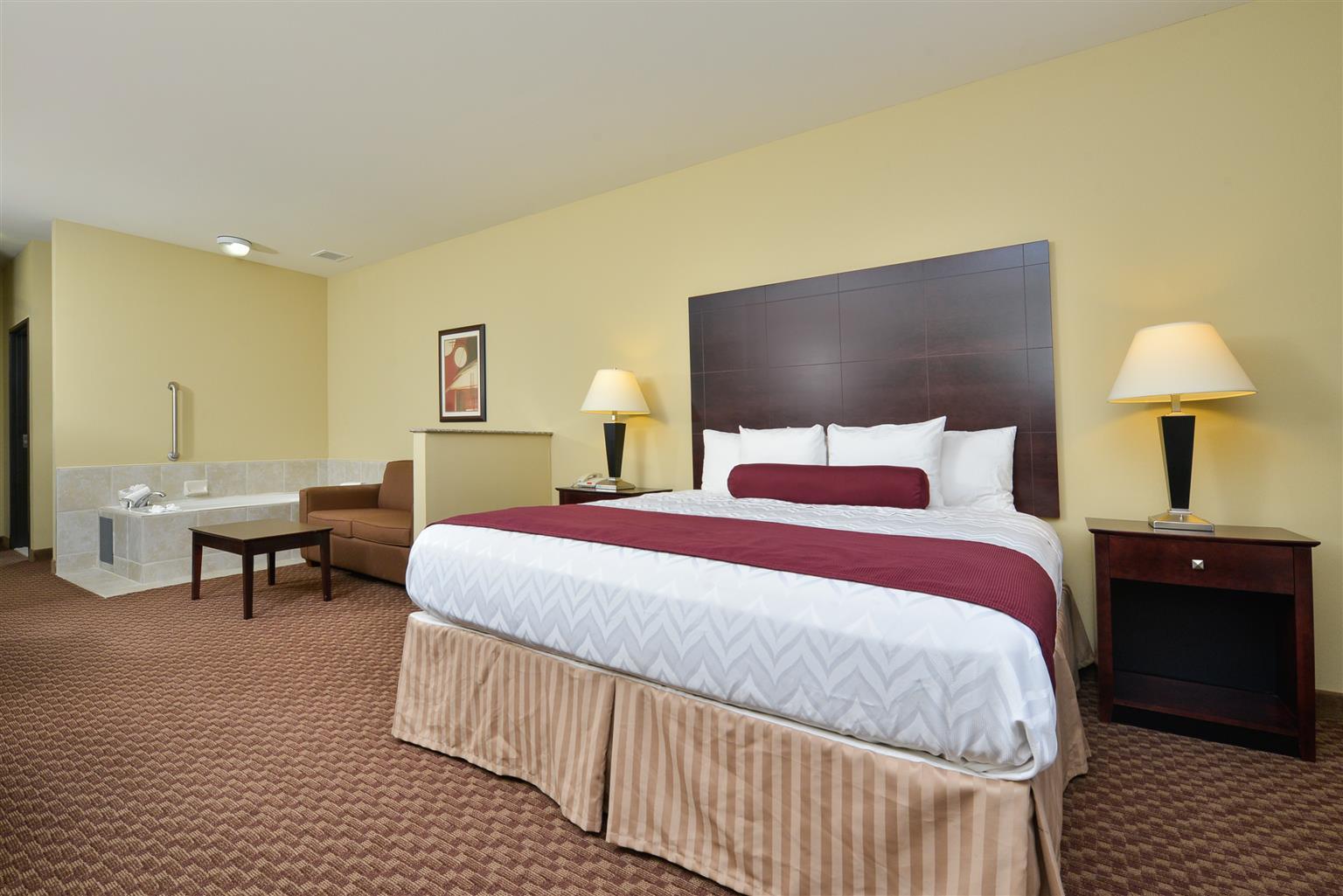 Best Western Plus Burleson Inn & Suites Экстерьер фото
